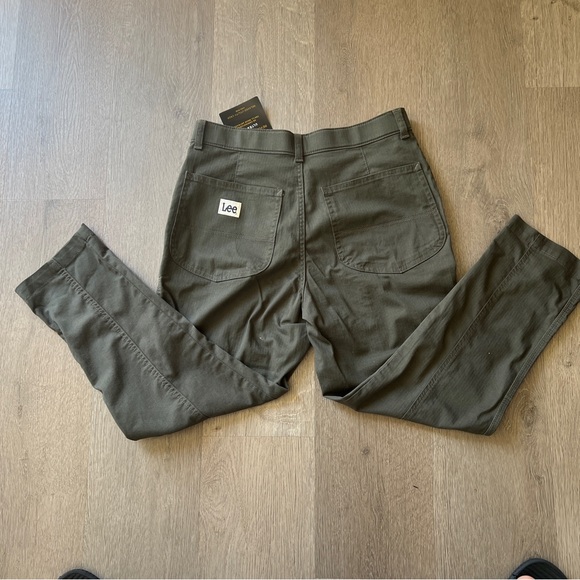 Lee Men's Dark Olive Cargo Pants - Picture 6 of 8